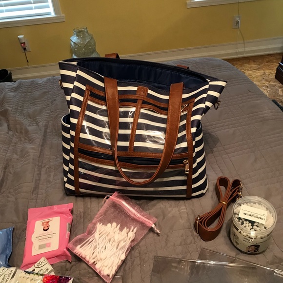 Makeup Distributor Bag - Picture 3 of 6